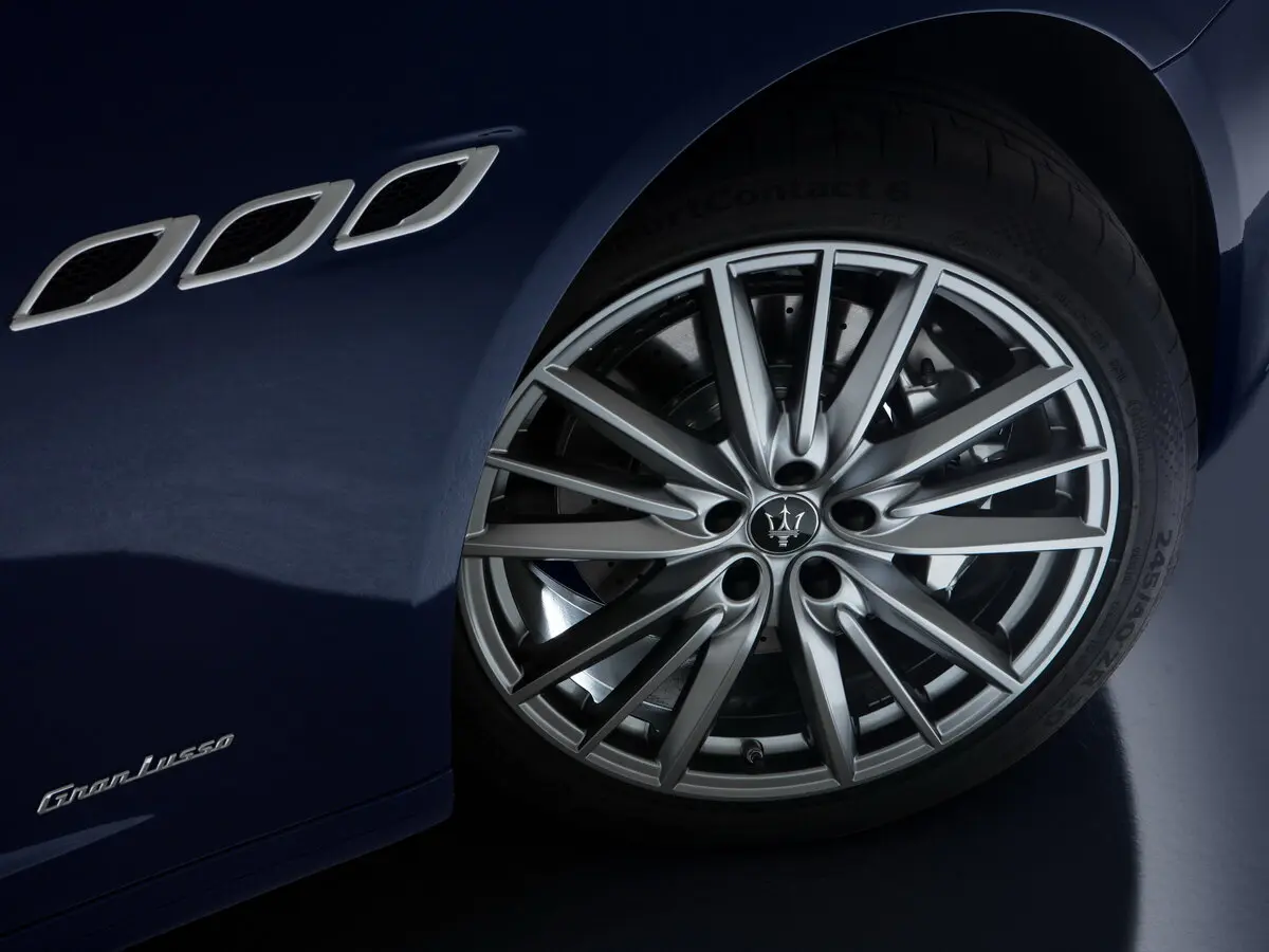 Maserati Quattroporte VI Рестайлинг 2 Седан — сүрөт 15