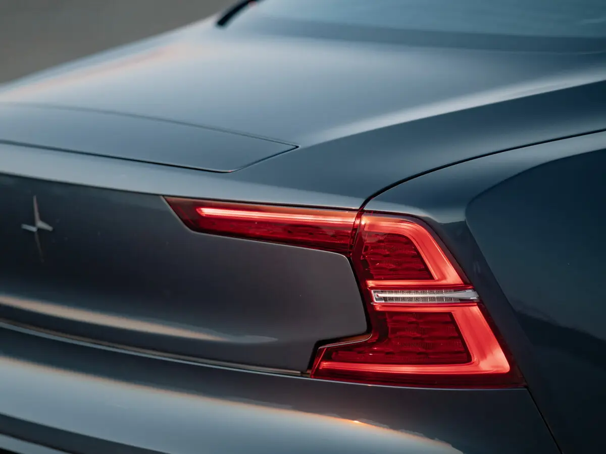 Polestar 1 2019 – 2021 Купе — 照片 13