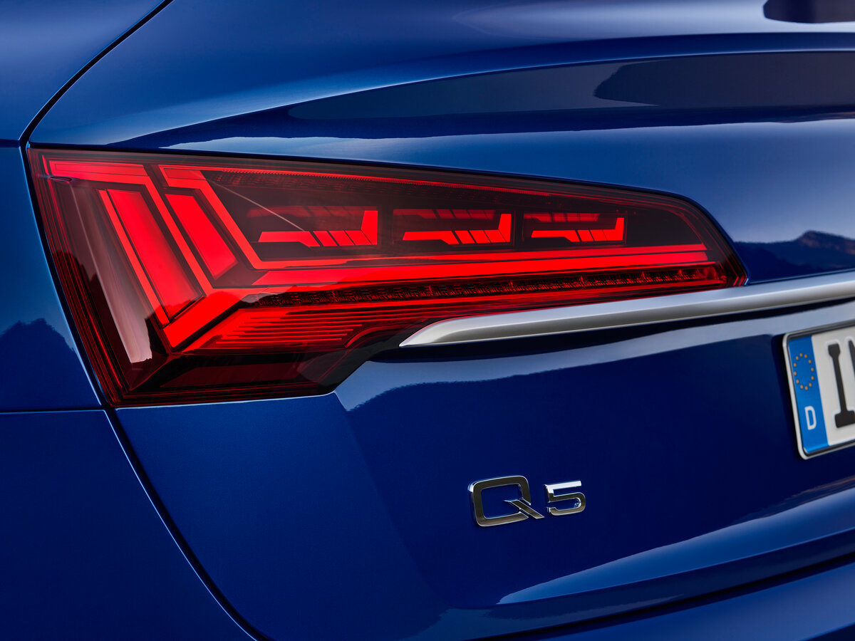 Audi Q5 Sportback I (FY) Внедорожник 5 дв.