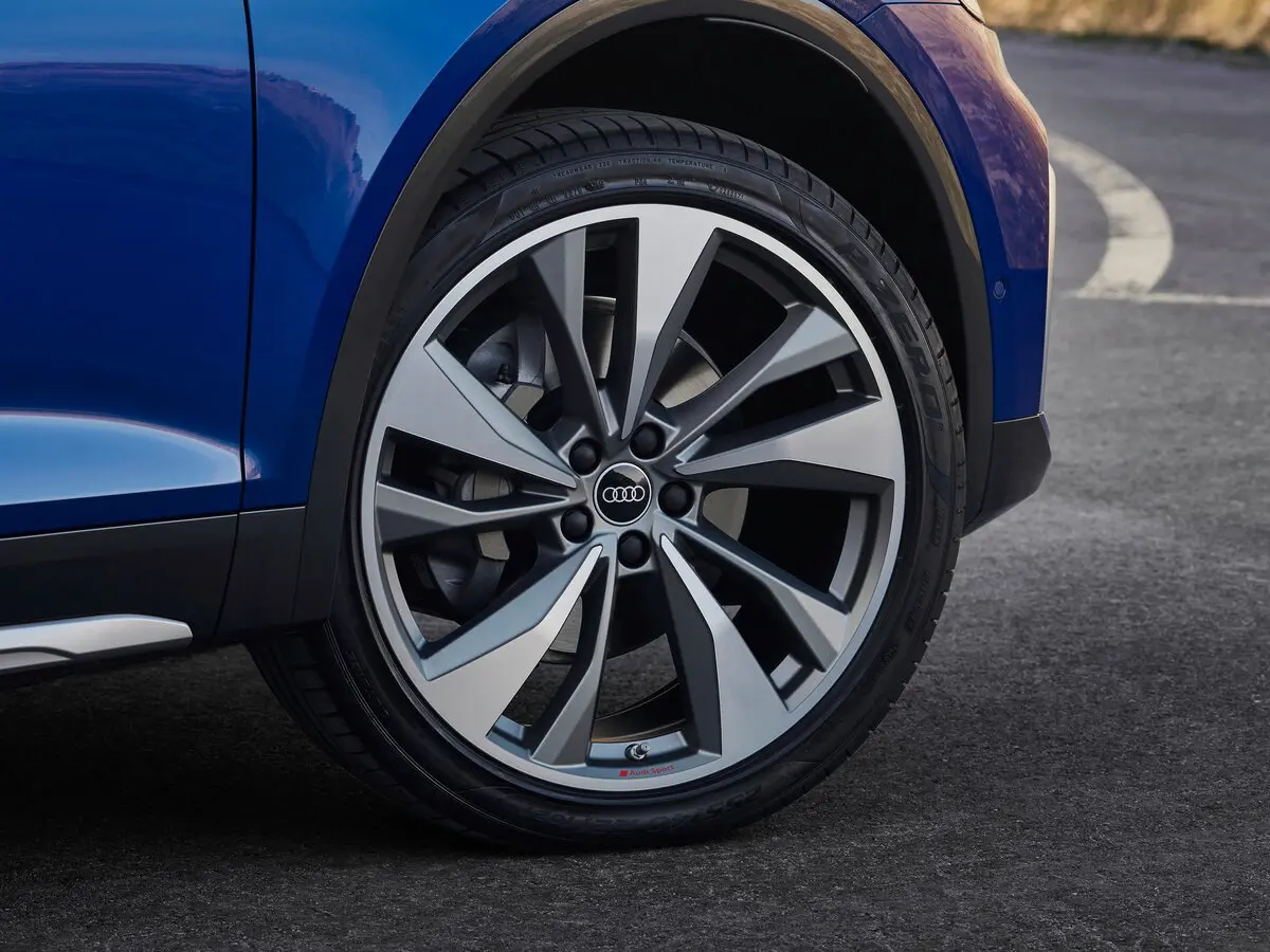 Audi Q5 Sportback I (FY) Внедорожник 5 дв. — сүрөт 17