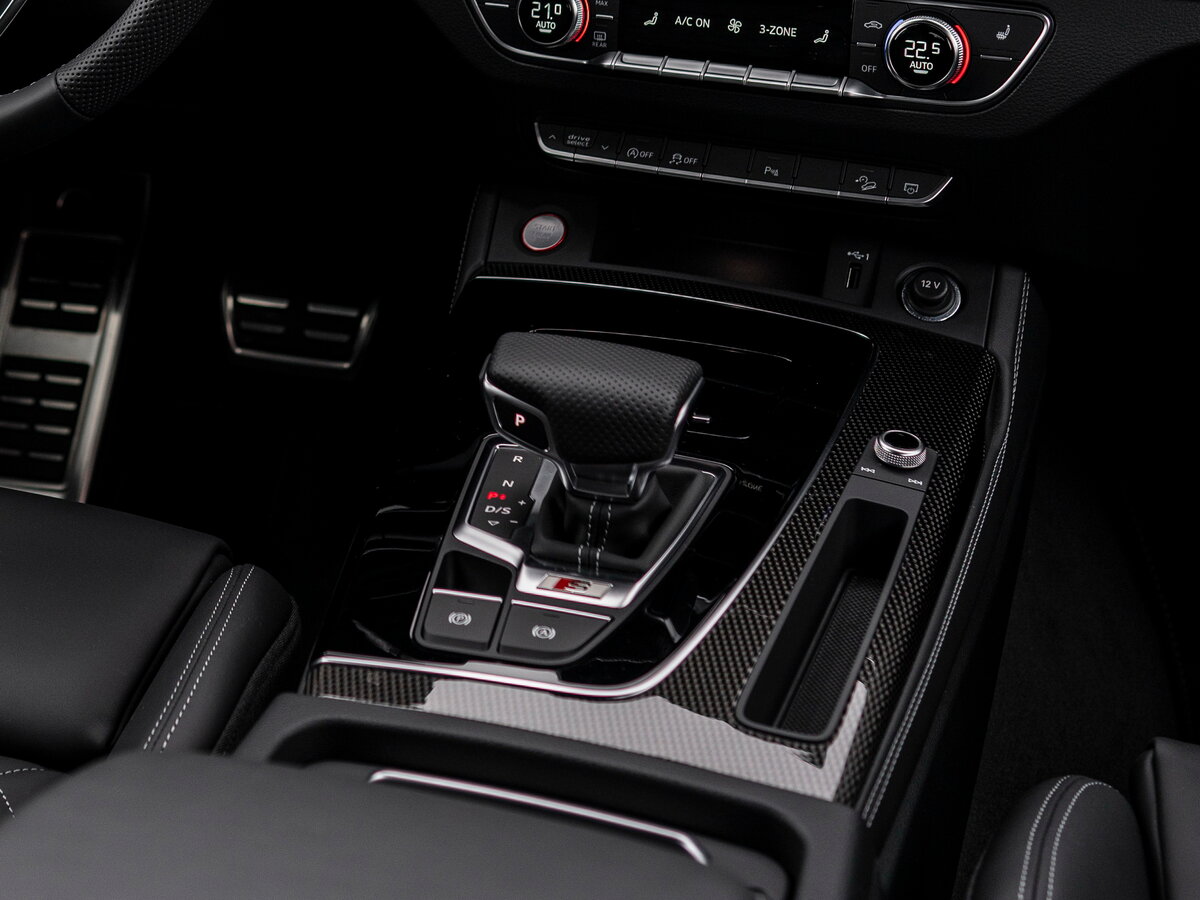 Audi SQ5 Sportback I (FY) Внедорожник 5 дв.