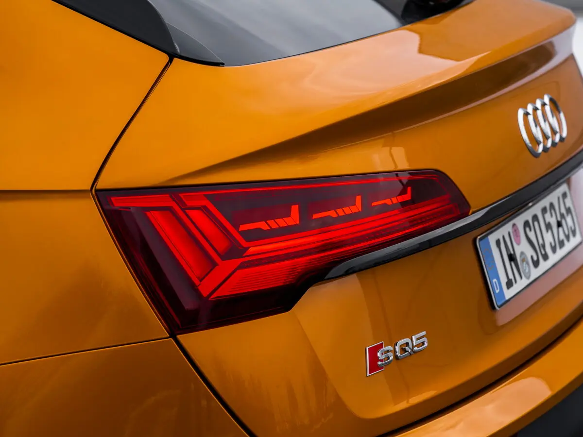 Audi SQ5 Sportback I (FY) Внедорожник 5 дв. — сүрөт 14