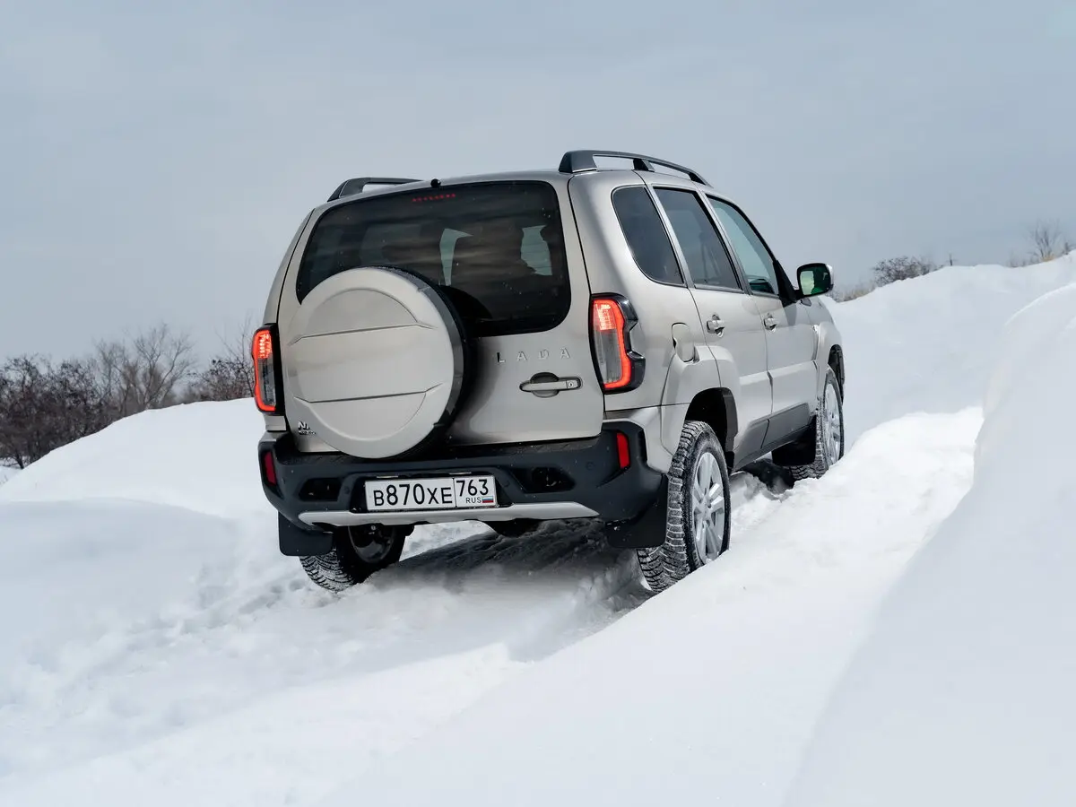 Lada (ВАЗ) Niva Travel I Внедорожник 5 дв. — сүрөт 4