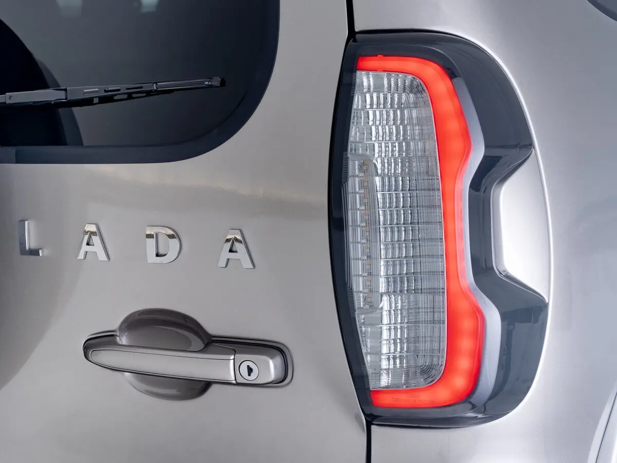 Lada (ВАЗ) Niva Travel I Внедорожник 5 дв. — сүрөт 13
