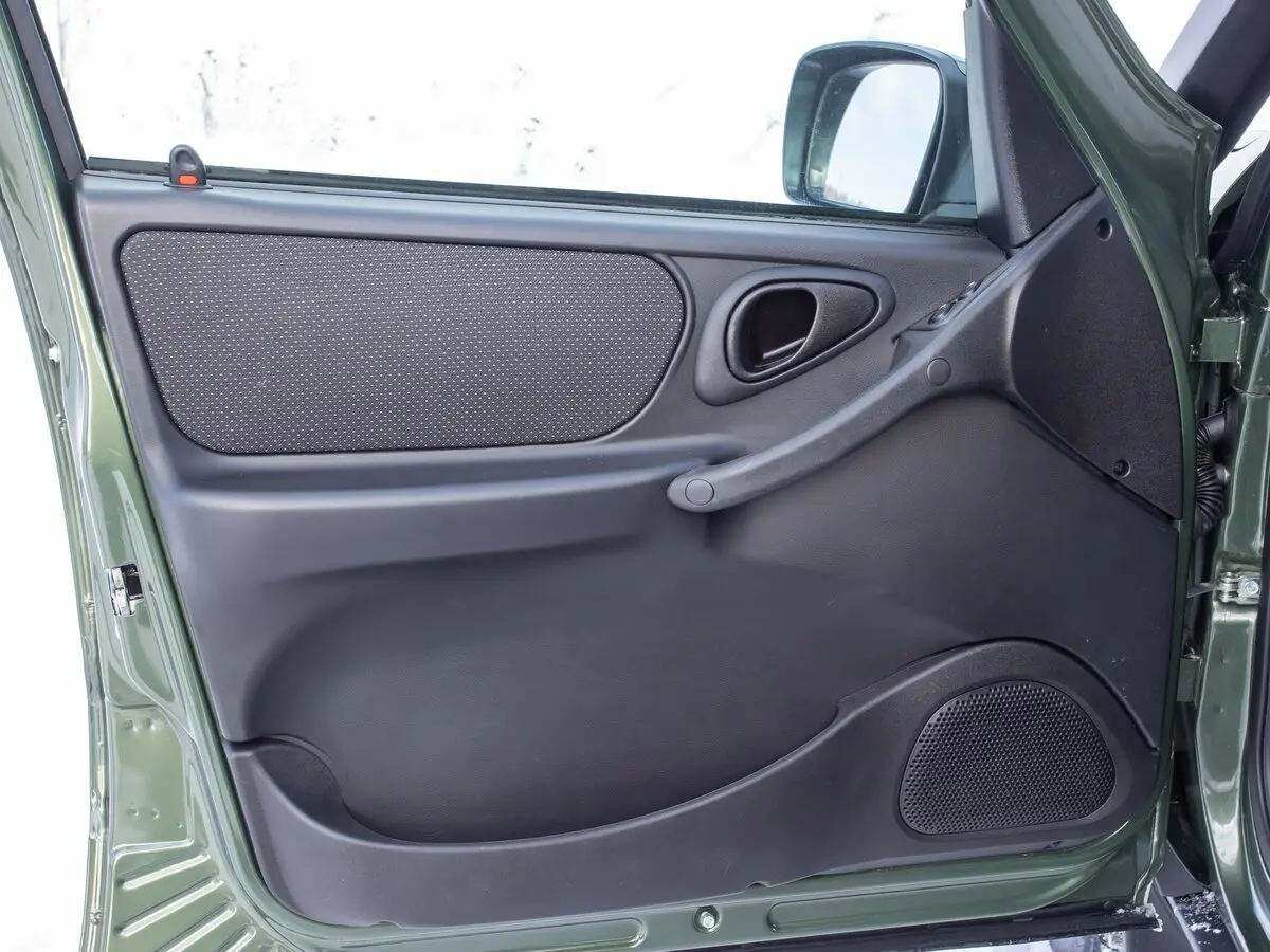Lada (ВАЗ) Niva Travel I Внедорожник 5 дв. — сүрөт 27