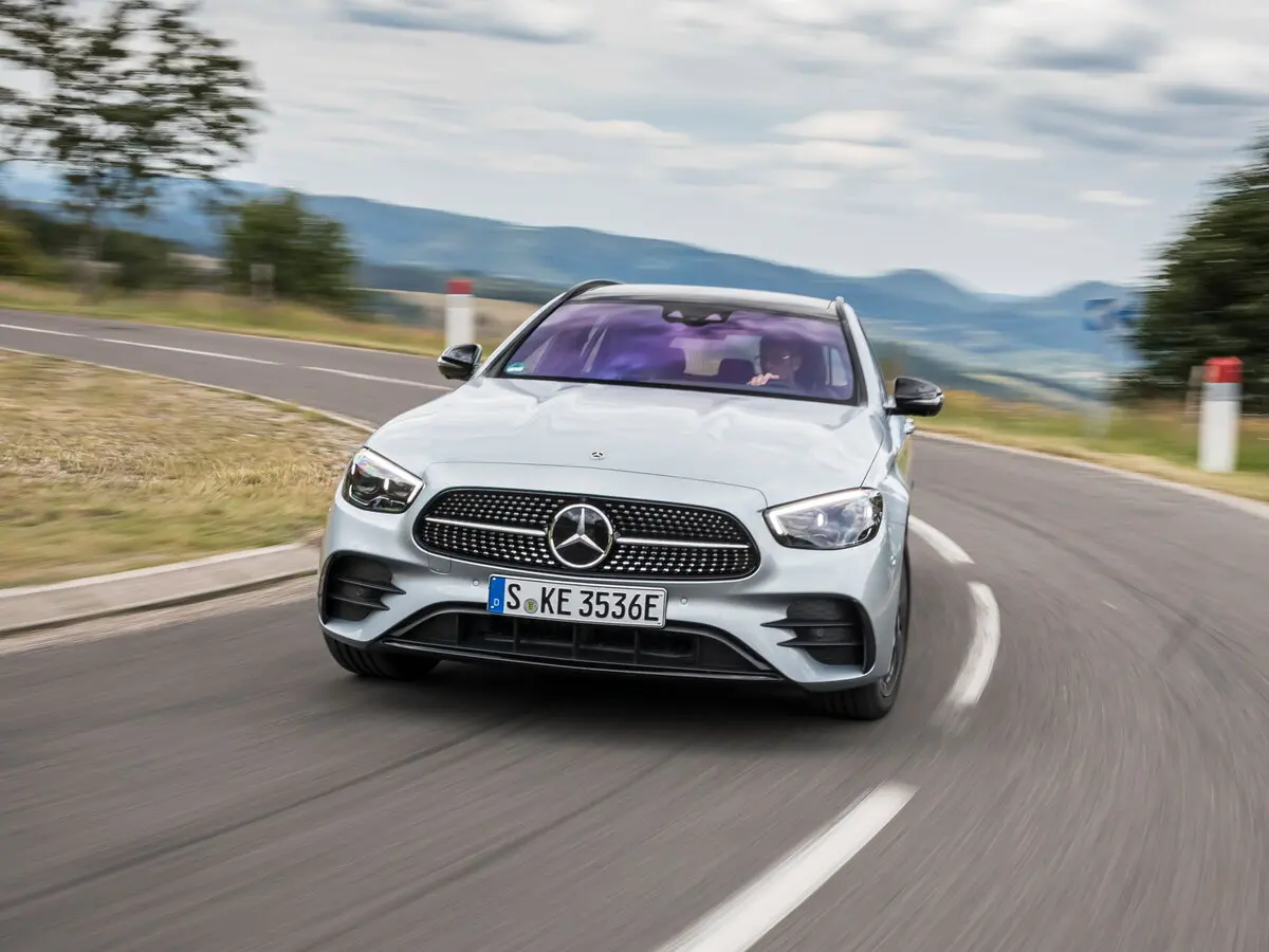 Mercedes-Benz E-Класс V (W213, S213, C238) Рестайлинг Универсал 5 дв. — фото 3