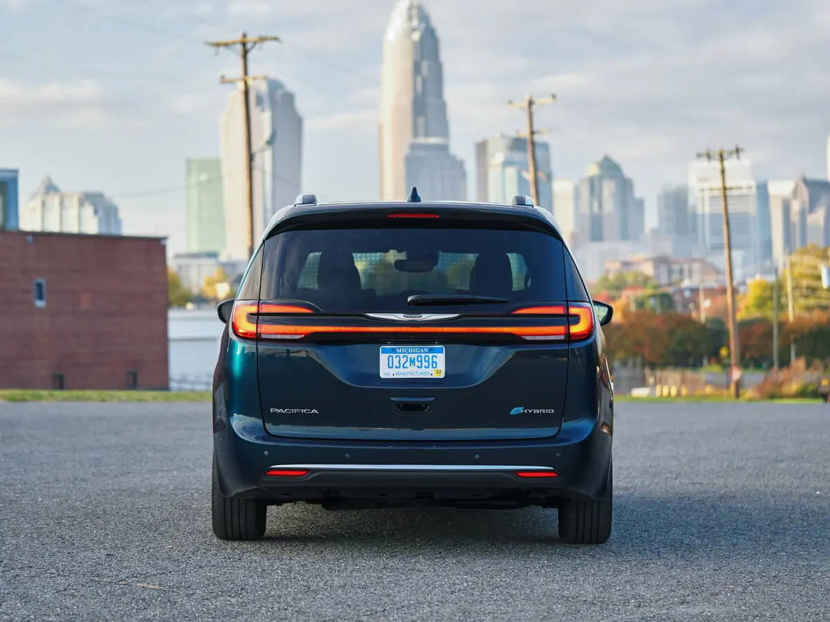 Chrysler Pacifica RU Рестайлинг Минивэн — сүрөт 4