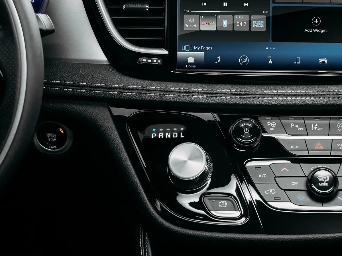 Chrysler Pacifica RU Рестайлинг Минивэн — сүрөт 8