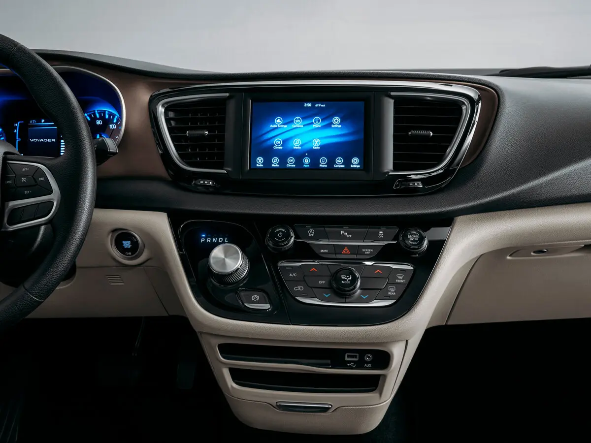 Chrysler Voyager VI Минивэн — 照片 5