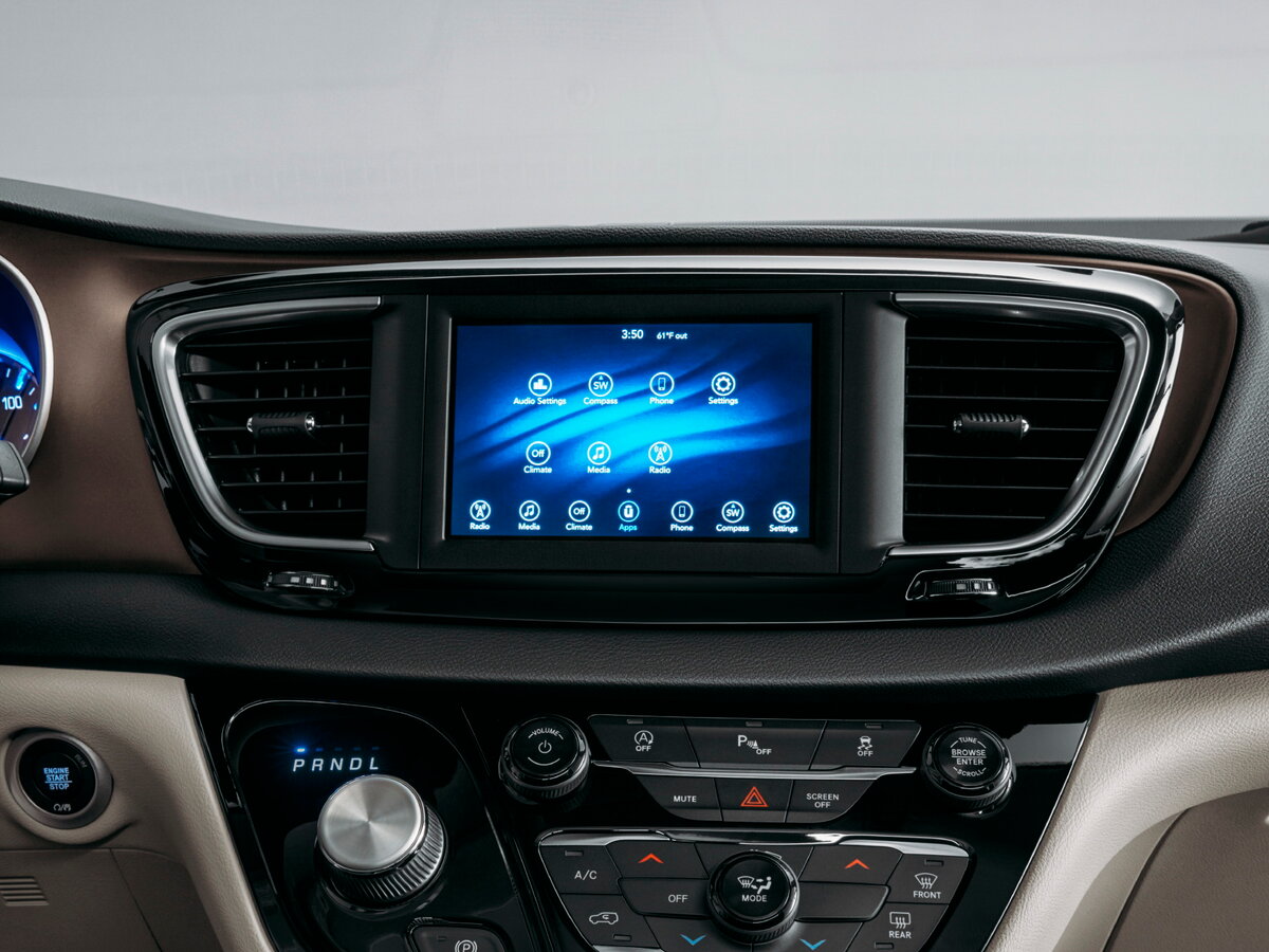 Chrysler Voyager VI Минивэн — фото 11