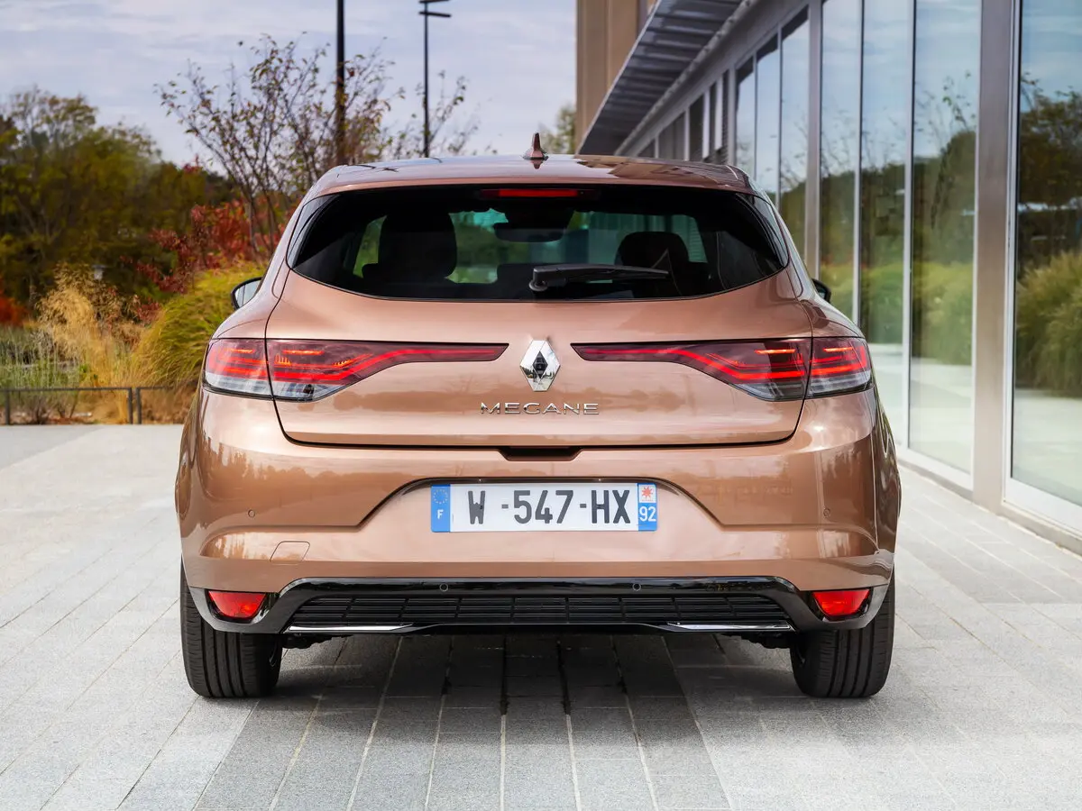 Renault Megane IV Рестайлинг Хэтчбек 5 дв. — сүрөт 4