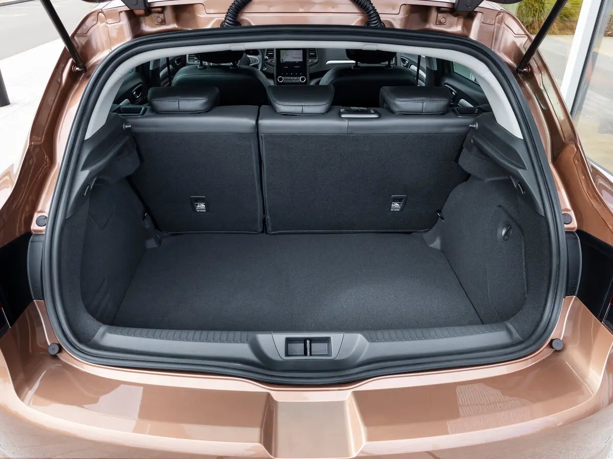 Renault Megane IV Рестайлинг Хэтчбек 5 дв. — сүрөт 10