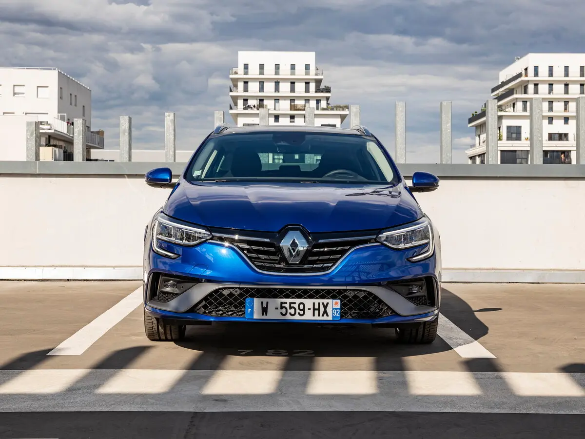 Renault Megane IV Рестайлинг Универсал 5 дв. — 照片 3