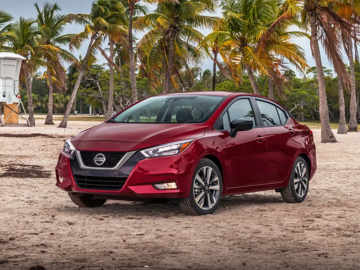 Nissan Versa III