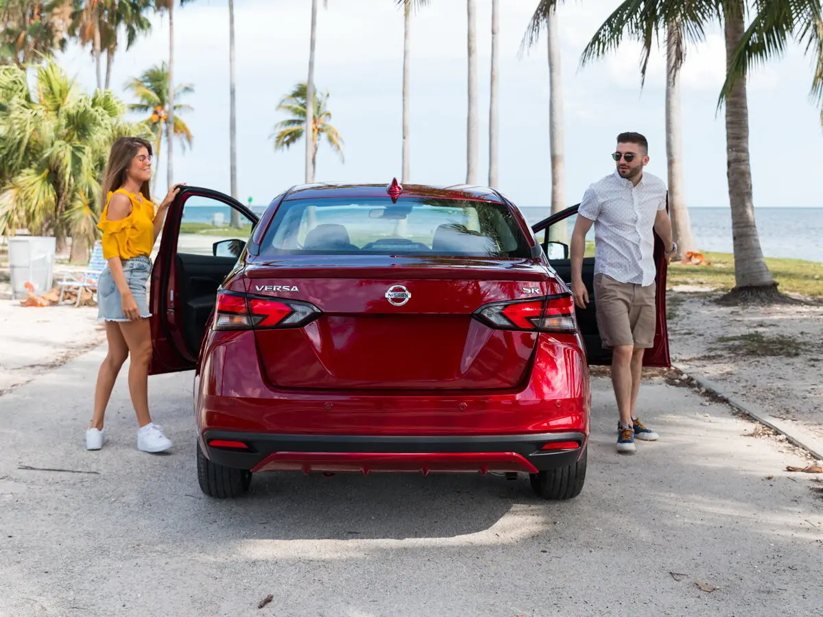 Nissan Versa III Седан — photo 4
