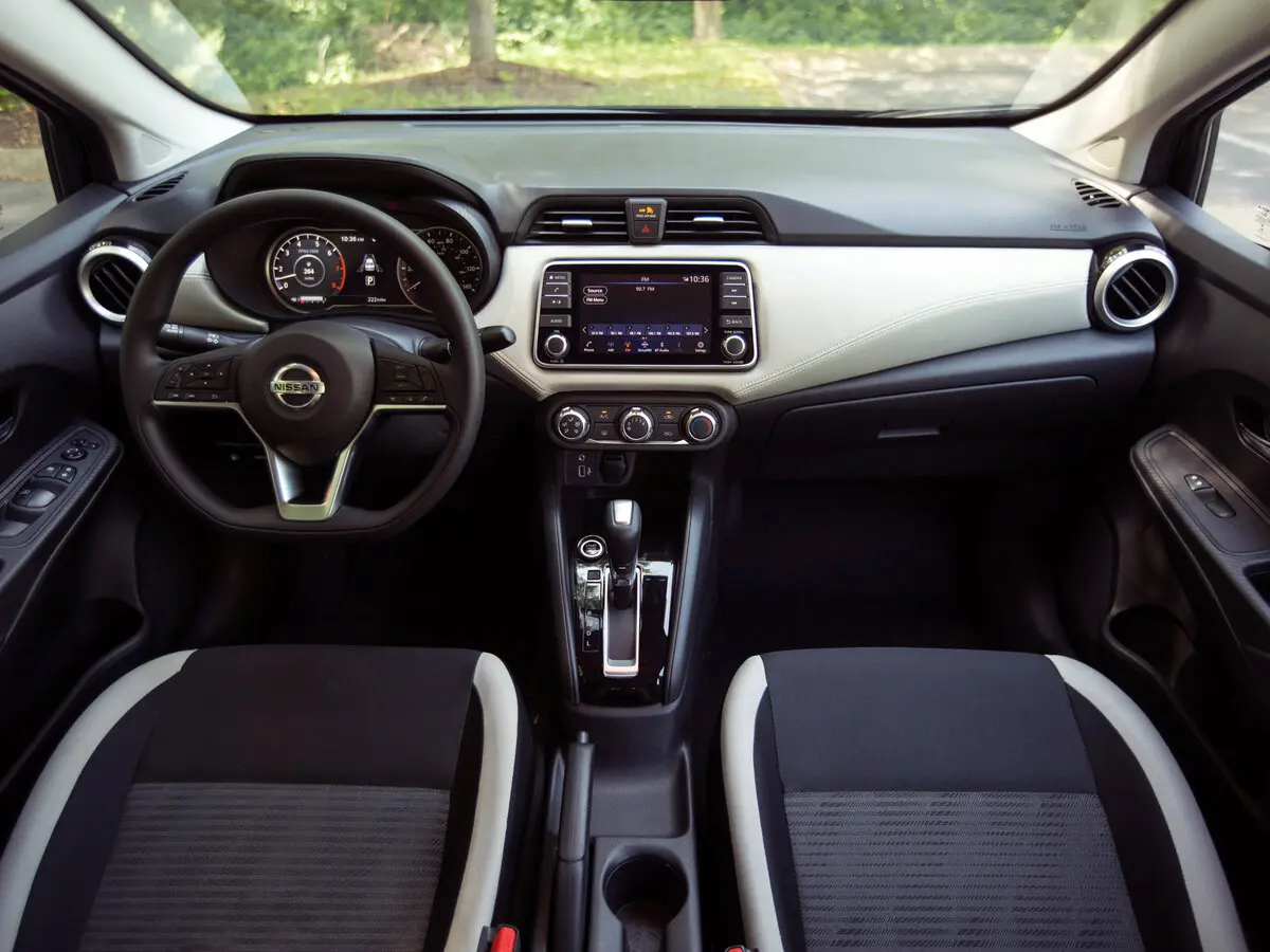 Nissan Versa III Седан — photo 6