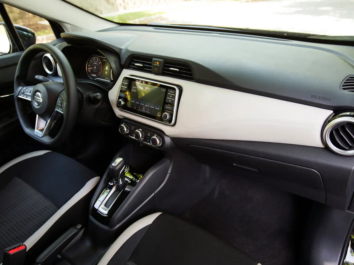 Nissan Versa III Седан — photo 7