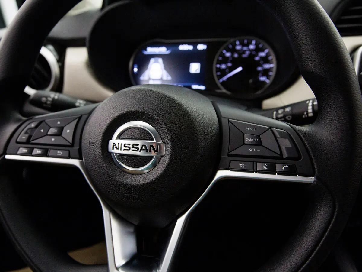 Nissan Versa III Седан — photo 8