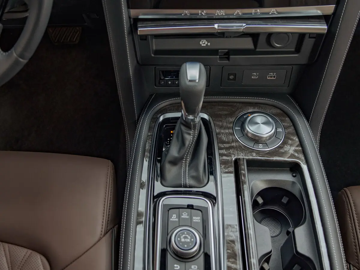 Nissan Armada II Рестайлинг Внедорожник 5 дв. — сүрөт 9