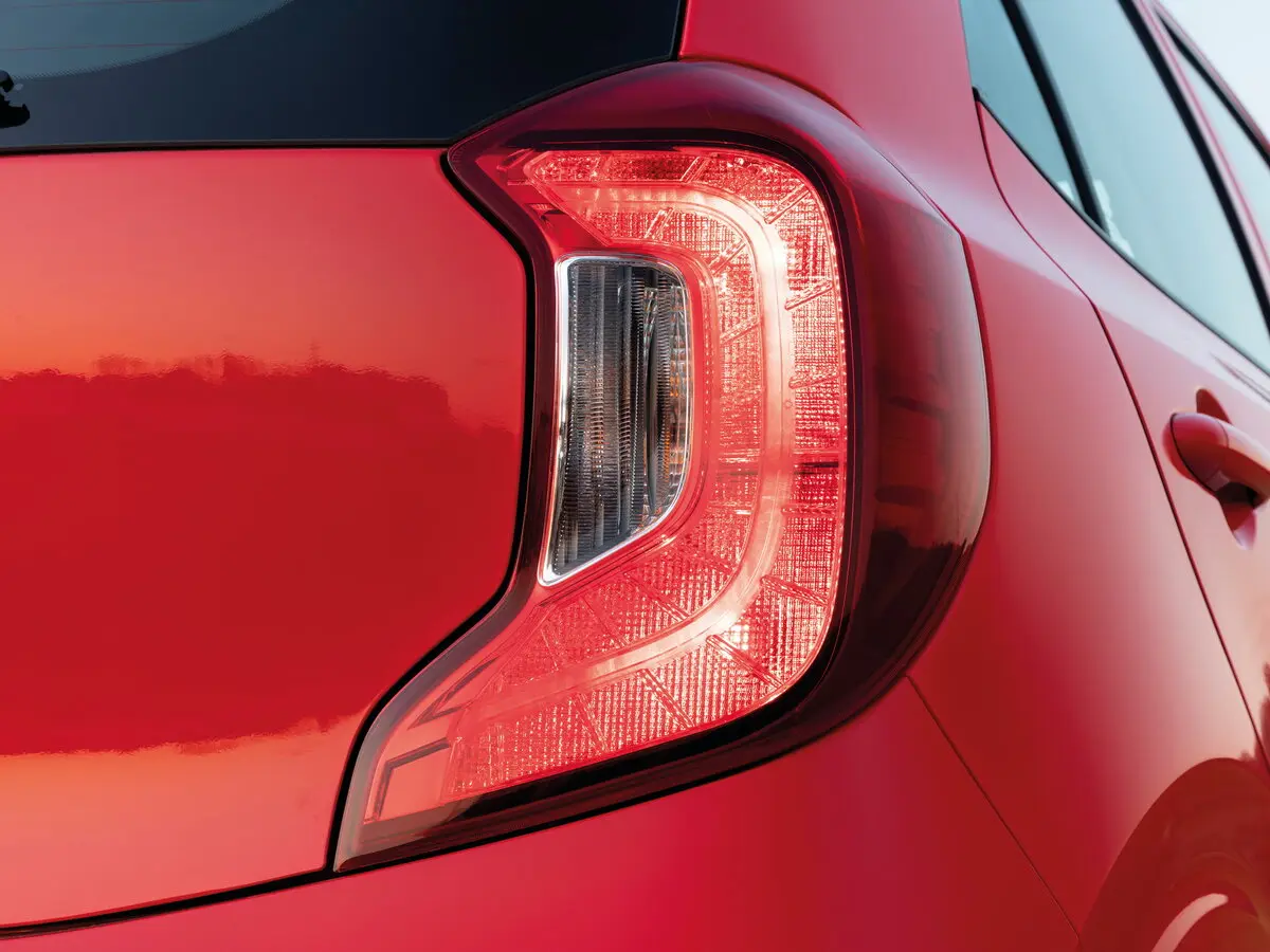 Kia Picanto III Рестайлинг Хэтчбек 5 дв. — сүрөт 14