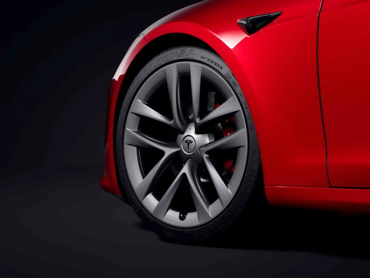 Tesla Model S I Рестайлинг 2 Лифтбек — фото 9