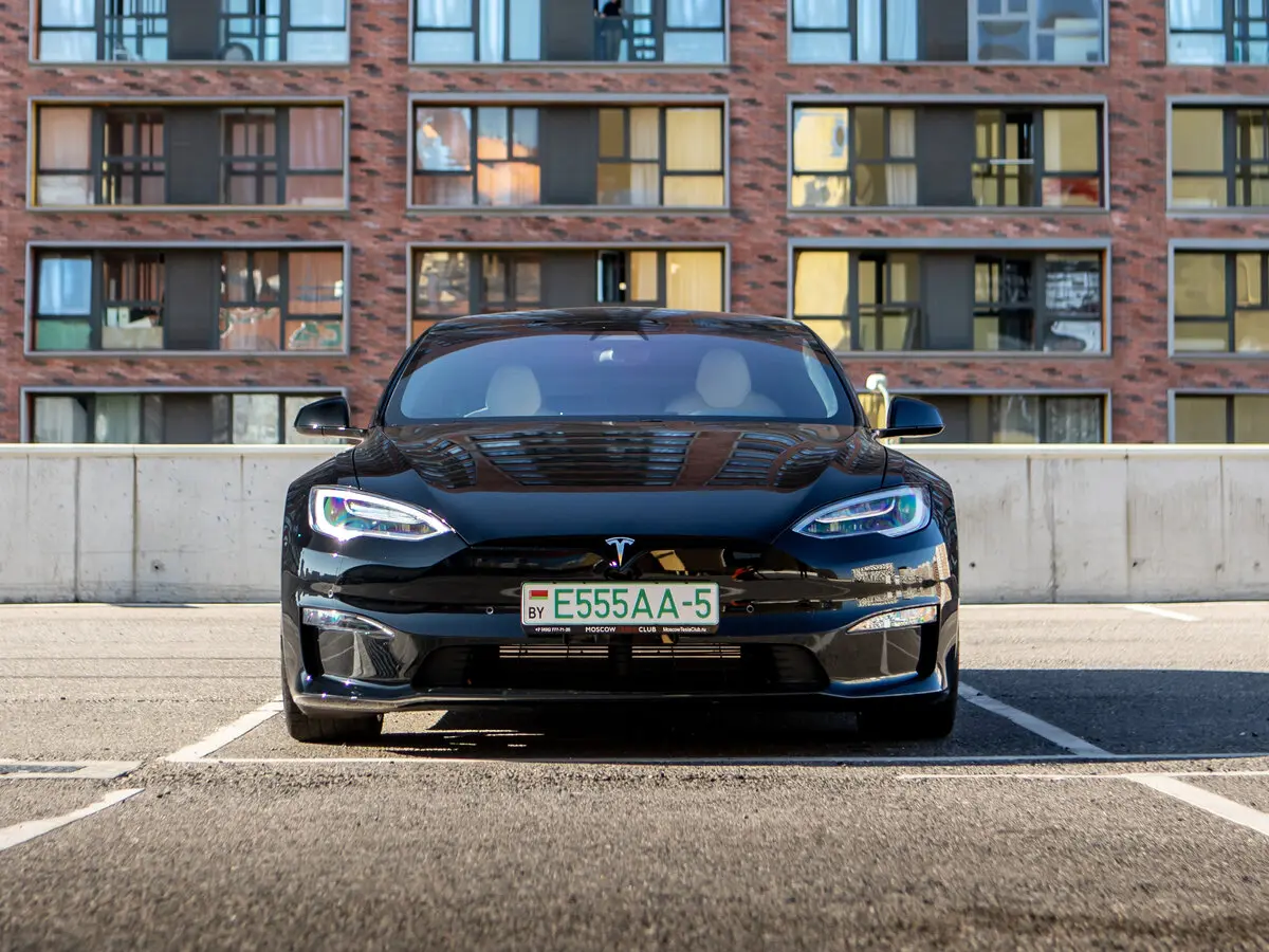 Tesla Model S I Рестайлинг 2 Лифтбек — фото 12