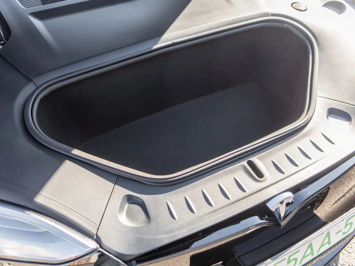 Tesla Model S I Рестайлинг 2 Лифтбек — фото 27