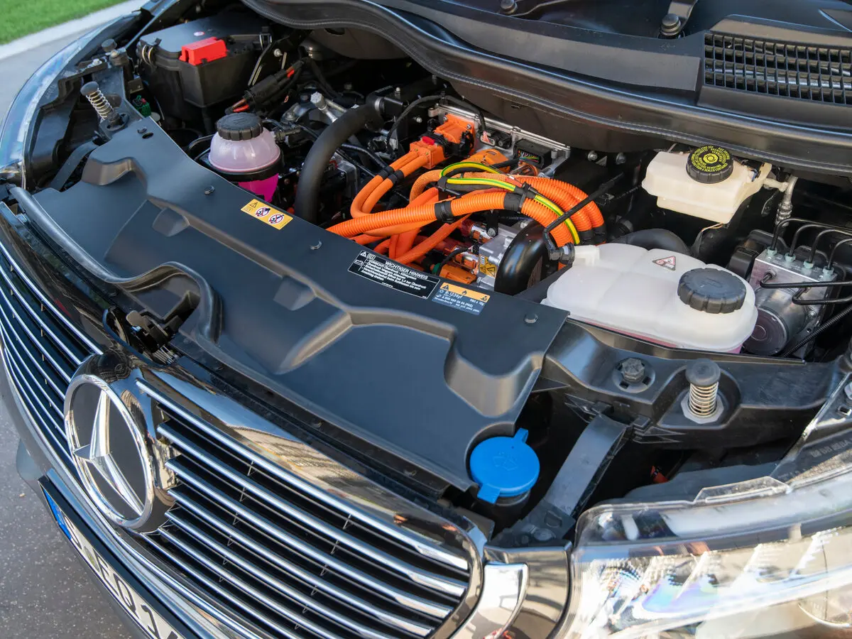 Mercedes-Benz EQV I Минивэн Extra Long — сүрөт 12
