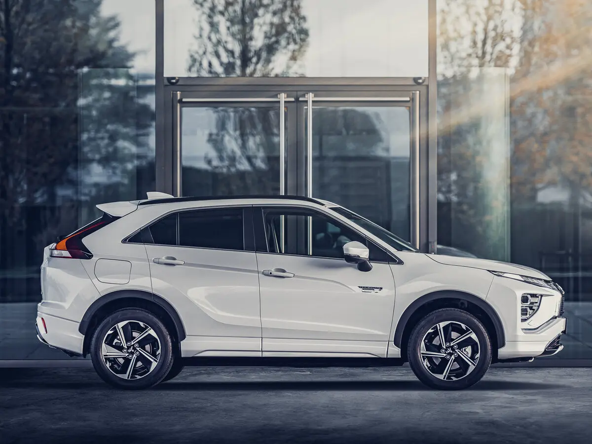 Mitsubishi Eclipse Cross I Рестайлинг Внедорожник 5 дв. — photo 2