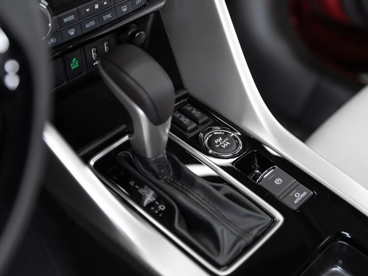Mitsubishi Eclipse Cross I Рестайлинг Внедорожник 5 дв. — photo 13