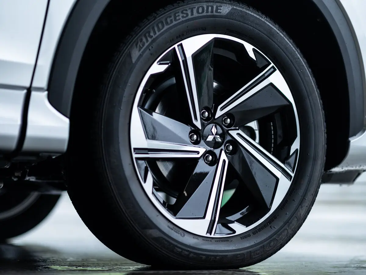 Mitsubishi Eclipse Cross I Рестайлинг Внедорожник 5 дв. — photo 19