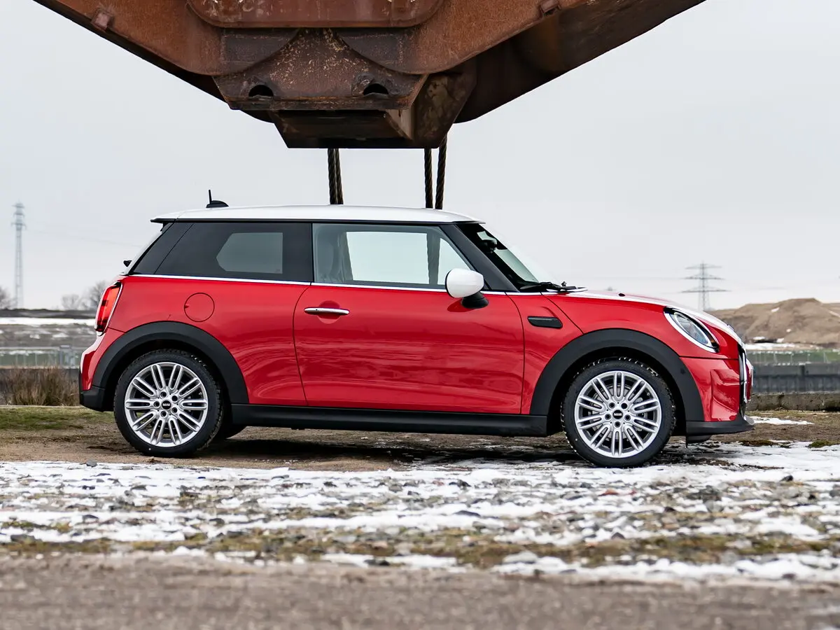 Mini Hatch III (F55/F56) Рестайлинг 2 Хэтчбек 3 дв. — фото 2