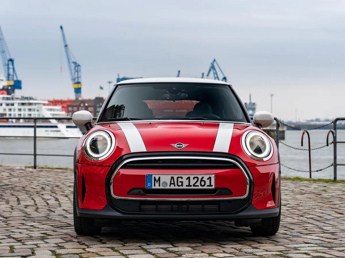 Mini Hatch III (F55/F56) Рестайлинг 2 Хэтчбек 3 дв. — фото 3