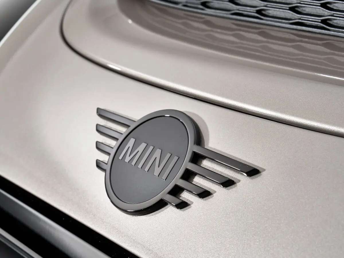Mini Hatch III (F55/F56) Рестайлинг 2 Хэтчбек 3 дв. — фото 14