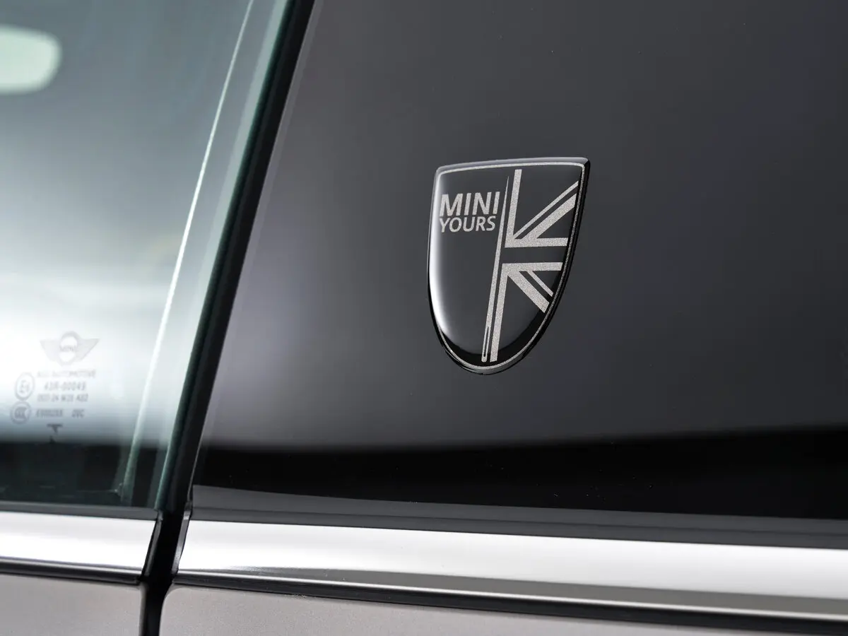 Mini Hatch III (F55/F56) Рестайлинг 2 Хэтчбек 3 дв. — фото 15