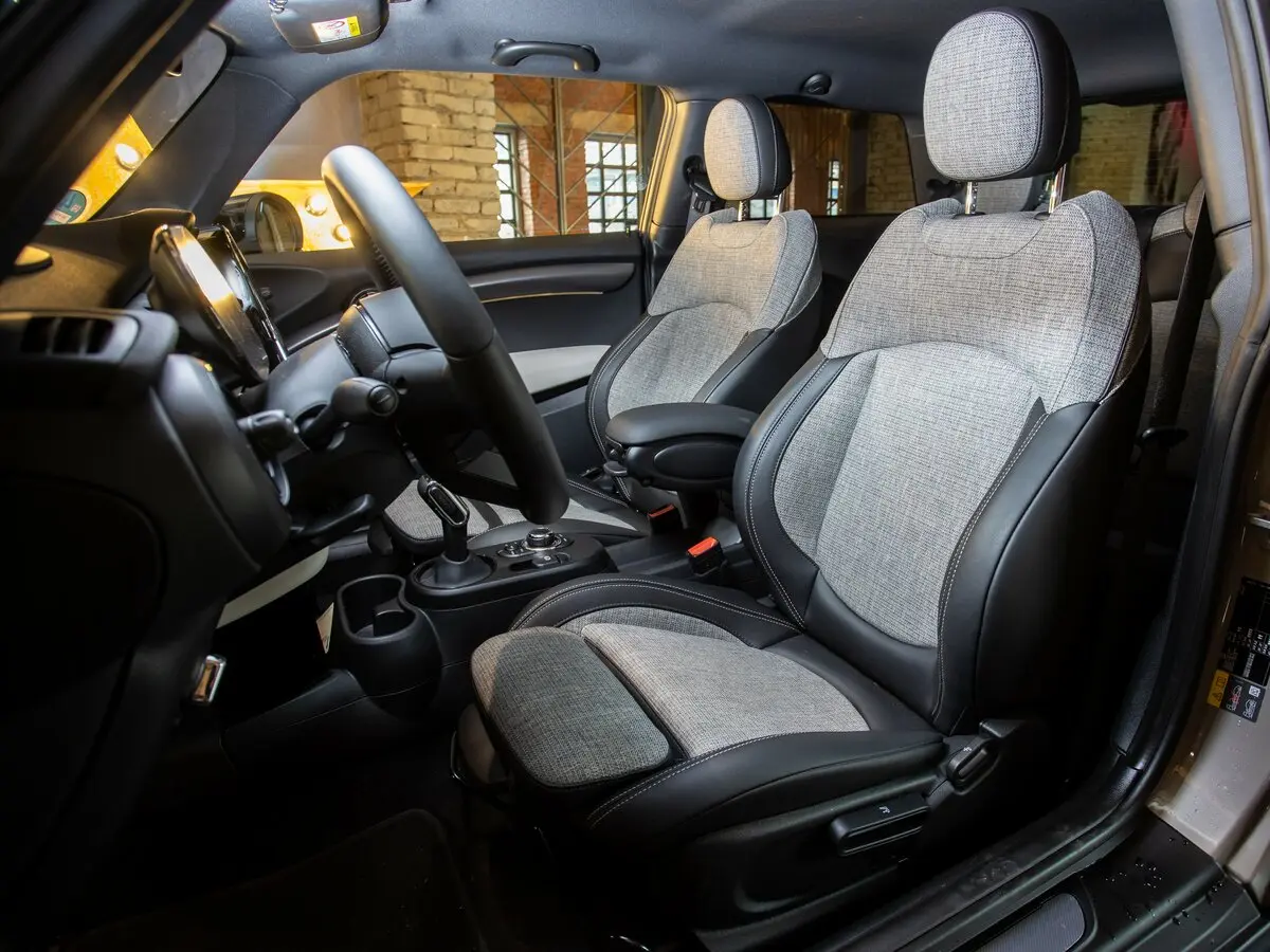 Mini Hatch III (F55/F56) Рестайлинг 2 Хэтчбек 3 дв. — фото 20