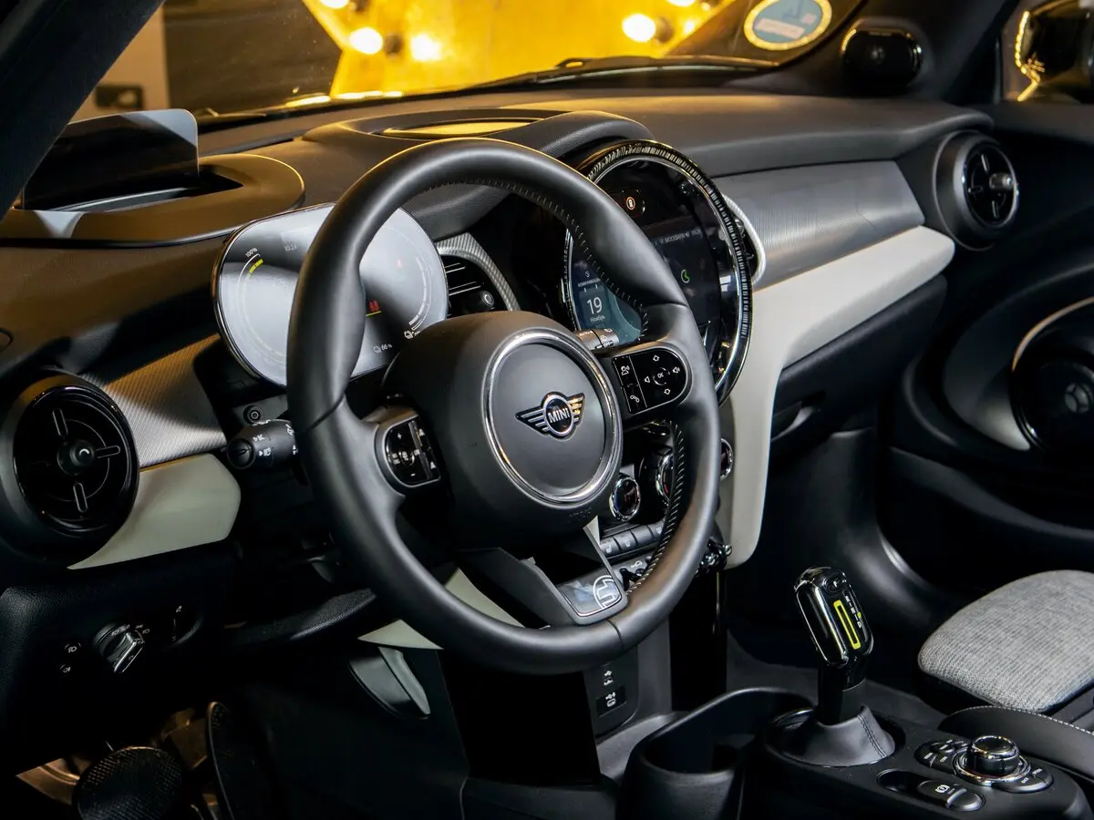Mini Hatch III (F55/F56) Рестайлинг 2 Хэтчбек 3 дв. — фото 22