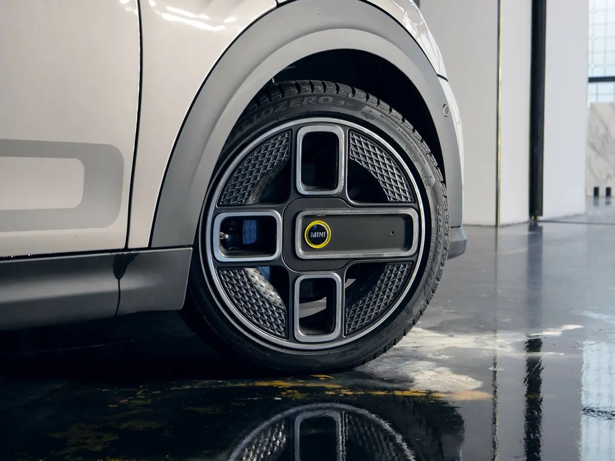 Mini Hatch III (F55/F56) Рестайлинг 2 Хэтчбек 3 дв. — фото 26