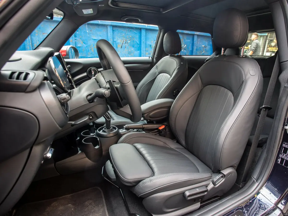 Mini Hatch III (F55/F56) Рестайлинг 2 Хэтчбек 3 дв. JCW — фото 17