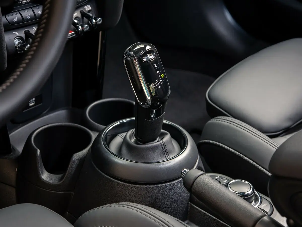 Mini Hatch III (F55/F56) Рестайлинг 2 Хэтчбек 3 дв. JCW — фото 22
