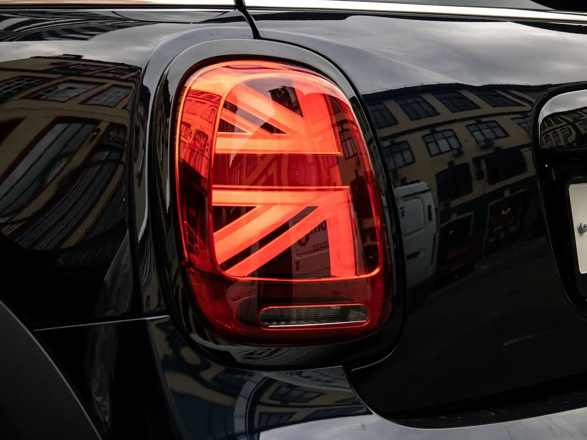 Mini Hatch III (F55/F56) Рестайлинг 2 Хэтчбек 3 дв. JCW — фото 26