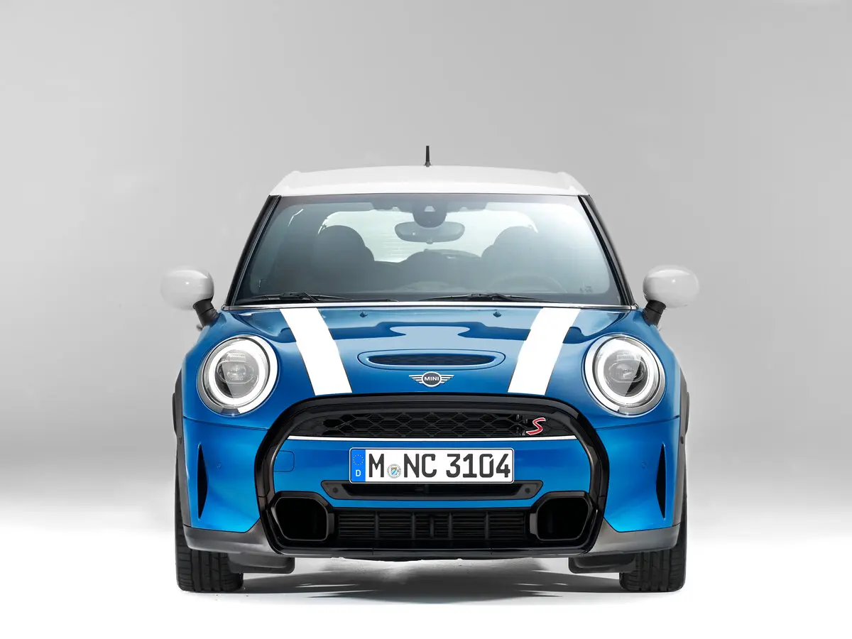 Mini Hatch III (F55/F56) Рестайлинг 2 Хэтчбек 5 дв. — фото 3