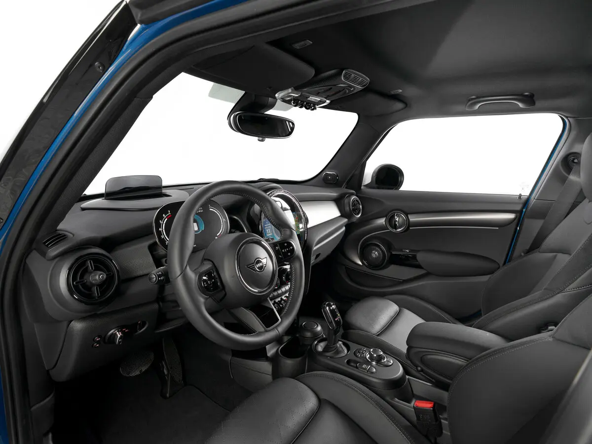 Mini Hatch III (F55/F56) Рестайлинг 2 Хэтчбек 5 дв. — фото 7
