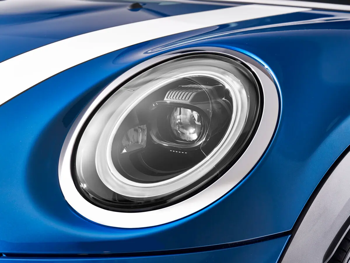 Mini Hatch III (F55/F56) Рестайлинг 2 Хэтчбек 5 дв. — фото 11