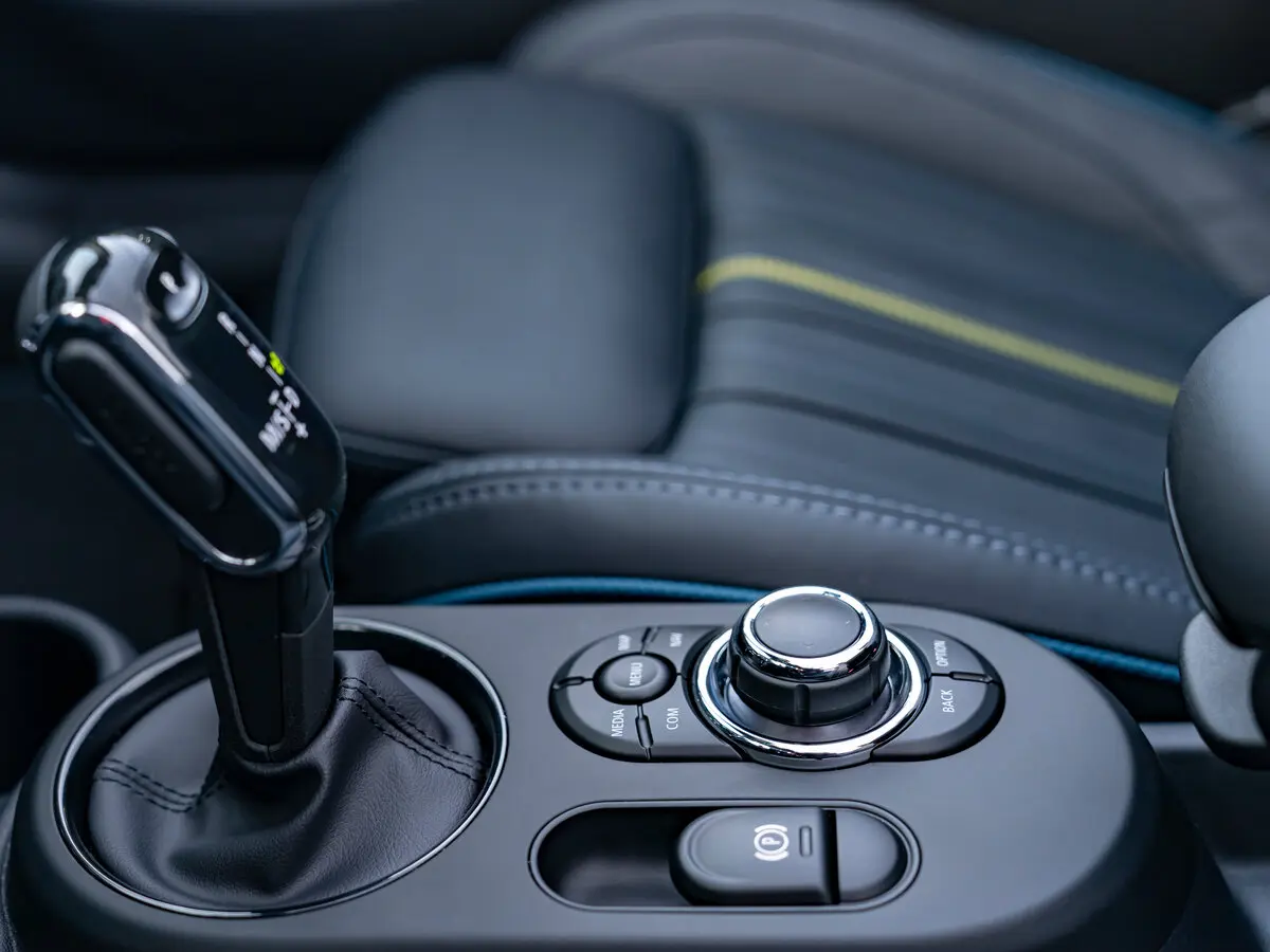 Mini Cabrio III Рестайлинг 2 Кабриолет — сүрөт 10