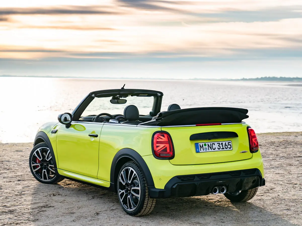 Mini Cabrio III Рестайлинг 2 Кабриолет JCW — 照片 5