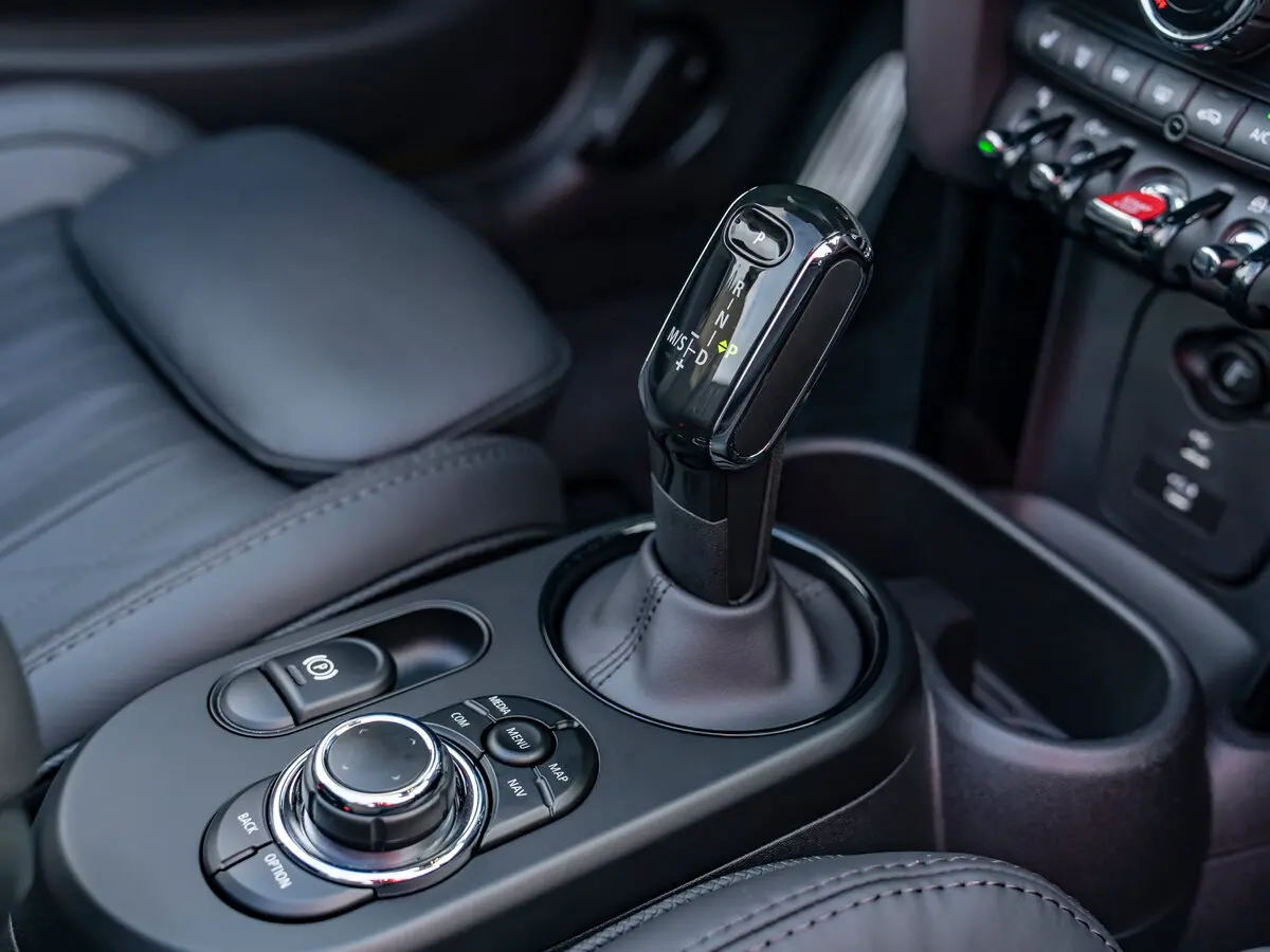 Mini Cabrio III Рестайлинг 2 Кабриолет JCW — 照片 10