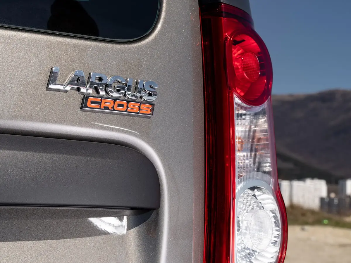 Lada (ВАЗ) Largus I Рестайлинг Универсал 5 дв. Cross — сүрөт 11