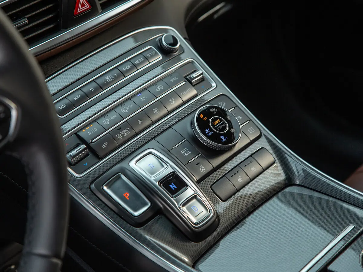 Hyundai Santa Fe IV Рестайлинг Внедорожник 5 дв. — сүрөт 12