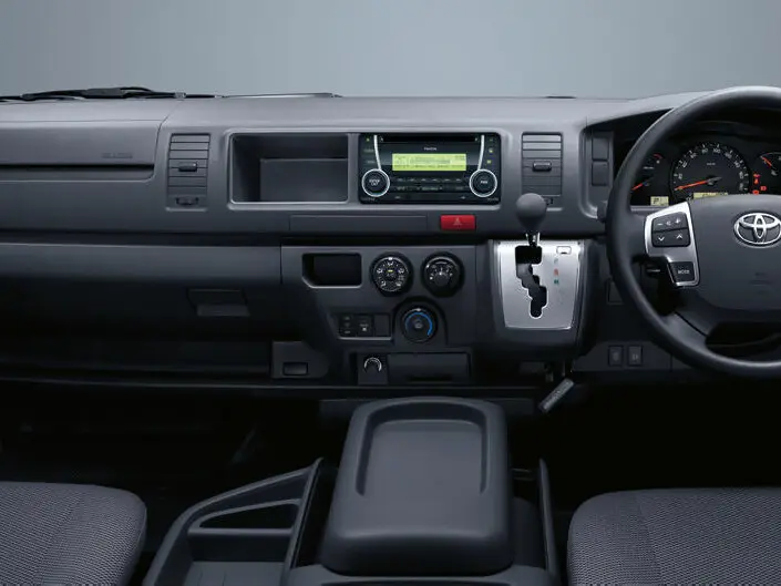 Toyota HiAce H200 Фургон — сүрөт 4